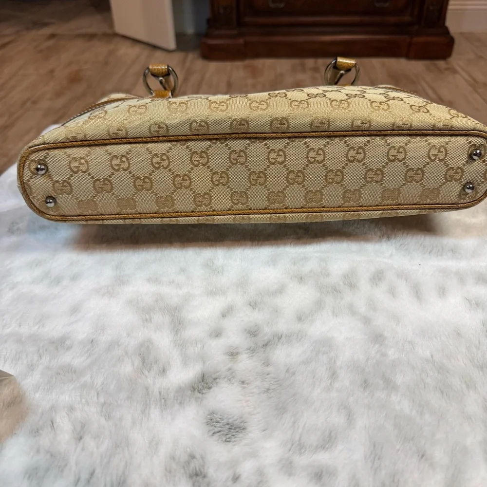 Gucci 100% authentic